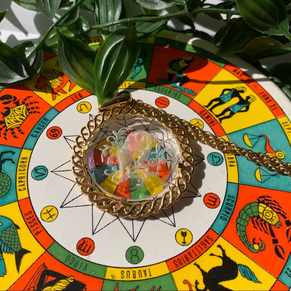 VTG Crown Trifari Zodiac Aries Intaglio Glass